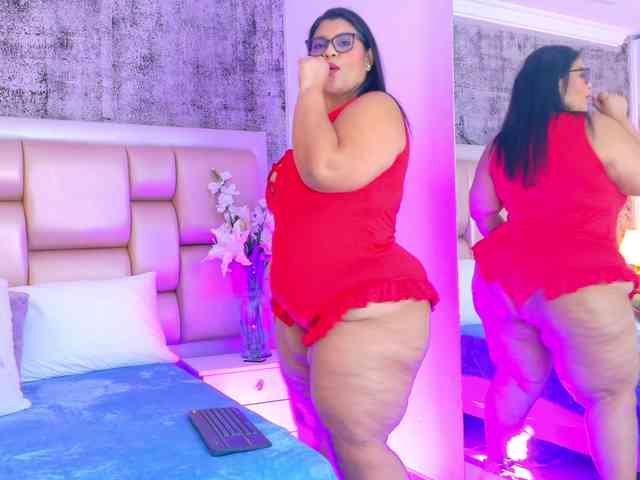 SelennaCooper webcam