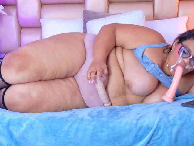 SelennaCooper webcam