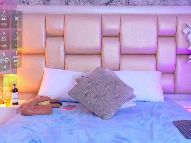 SelennaCooper webcam