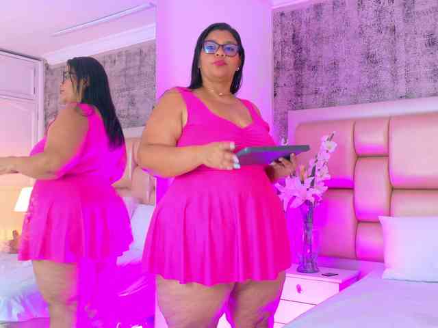 SelennaCooper webcam