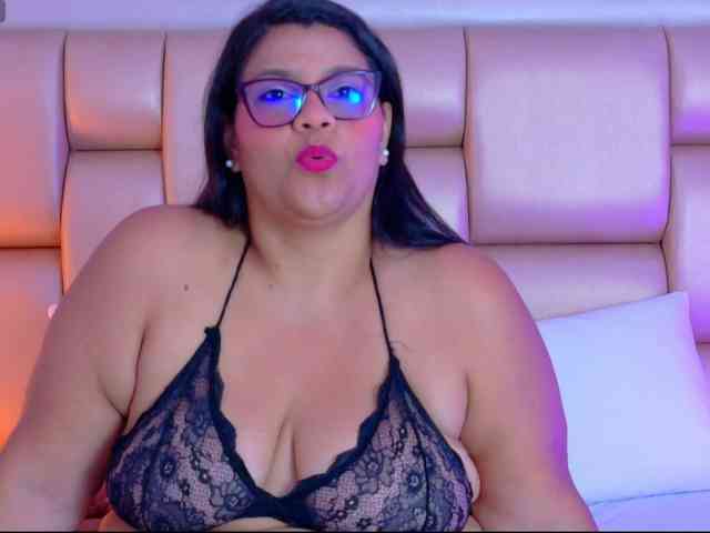 SelennaCooper webcam