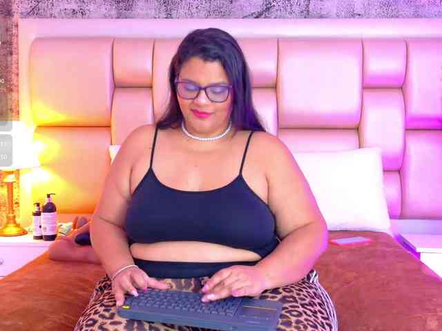 SelennaCooper webcam