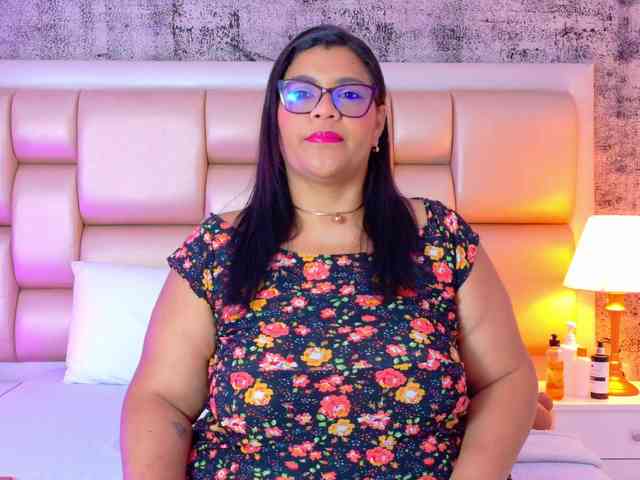 SelennaCooper webcam