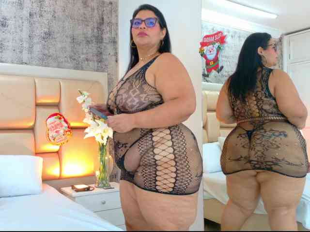 SelennaCooper SelennaCooper