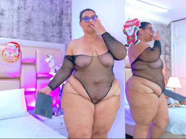 SelennaCooper SelennaCooper