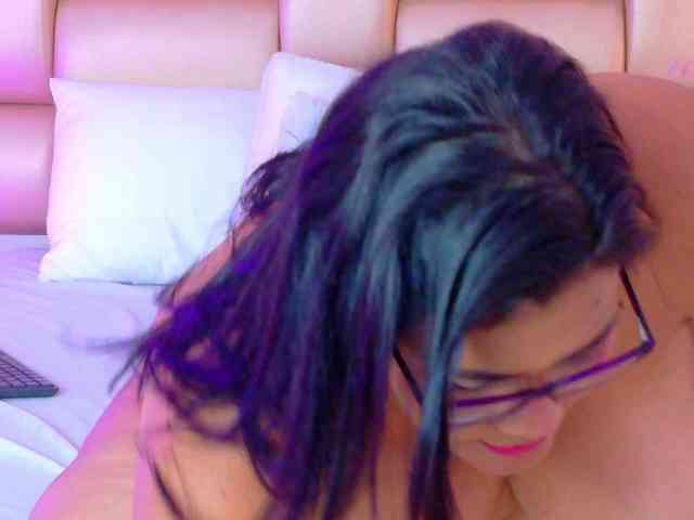 SelennaCooper Live Webcam on BongaCams