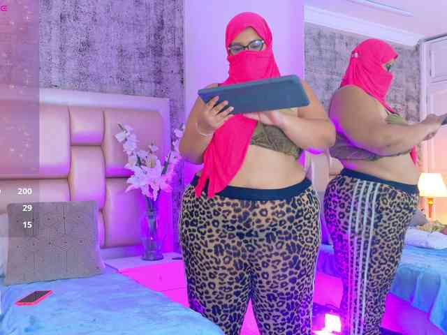 SelennaCooper webcam