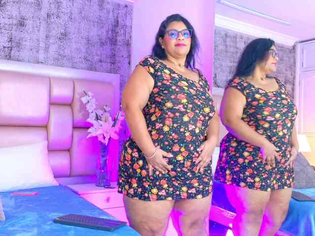 SelennaCooper SelennaCooper