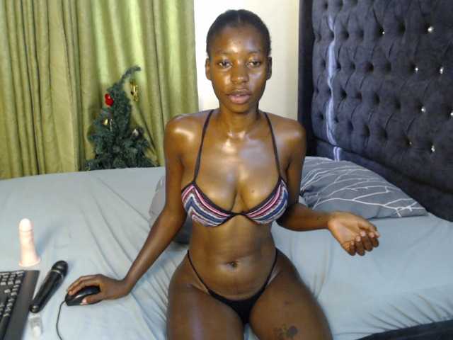 Cheryblush webcam bongacams model stream image