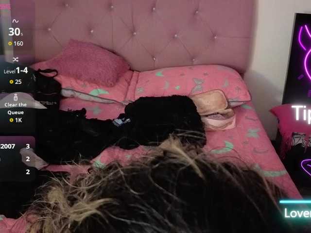 SEXY-NATASHA's BongaCams show and profile