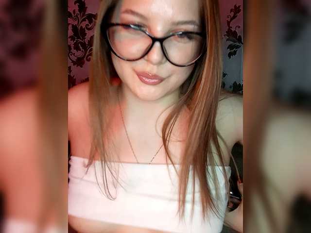 kissipissi's BongaCams show and profile