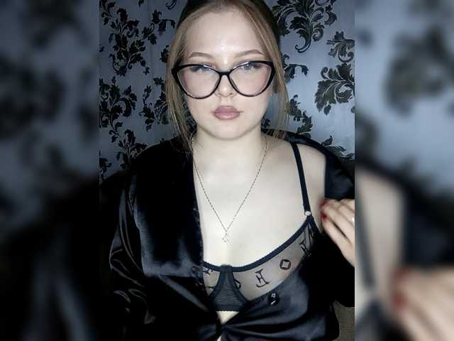 kissipissi's BongaCams show and profile