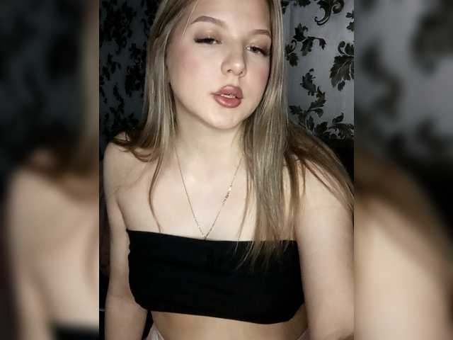 kissipissi Live Cam on BongaCams