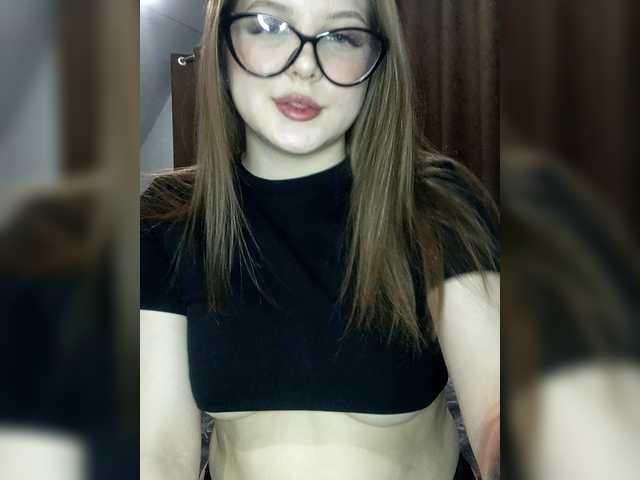 kissipissi's BongaCams show and profile