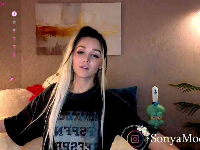 online cam Sonya-Love