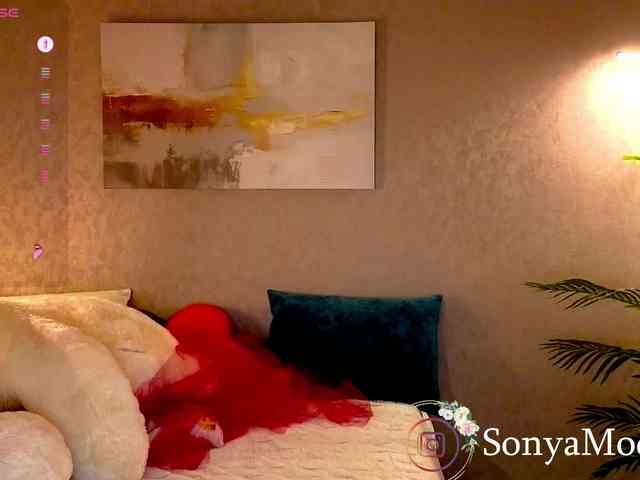Sonya-Love webcam