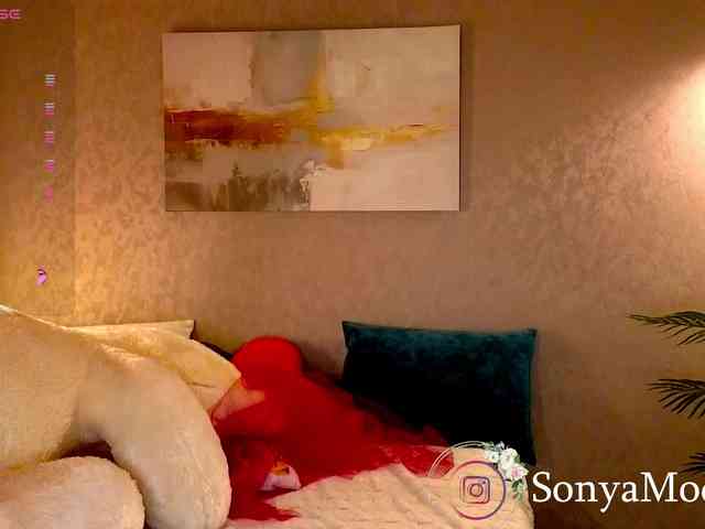 Sonya-Love webcam