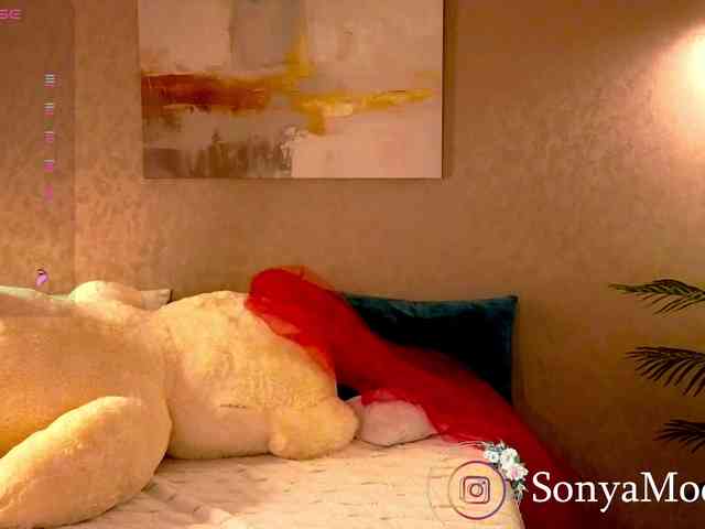 Sonya-Love webcam