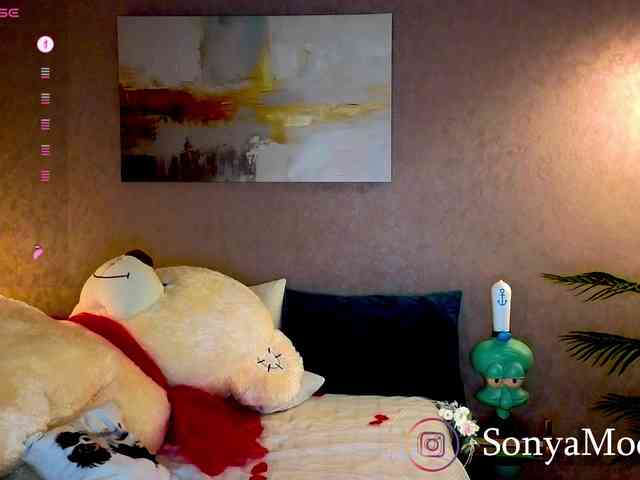 Sonya-Love webcam
