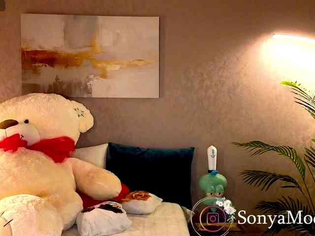 Sonya-Love webcam