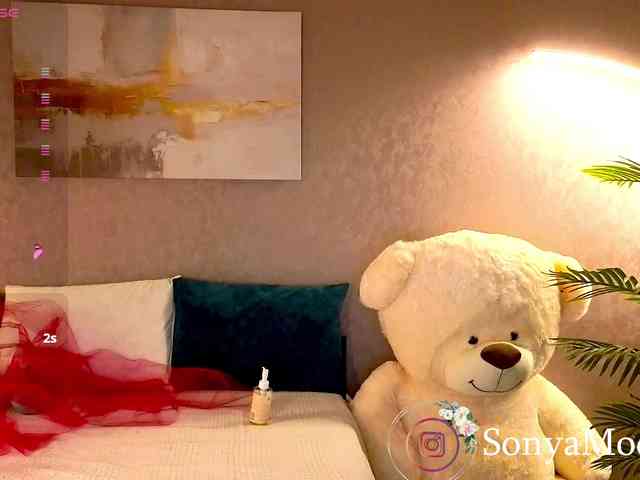 Sonya-Love webcam