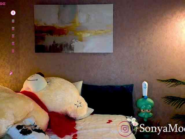 Sonya-Love webcam