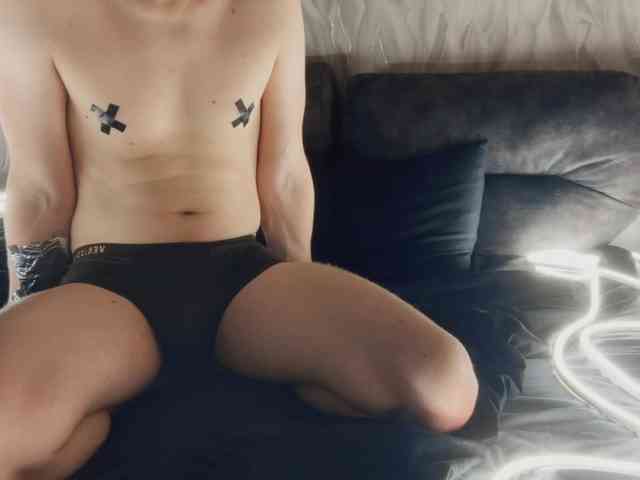 XochuXui Live Webcam on BongaCams