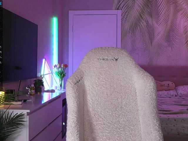 Break-me-Shake-me's BongaCams show and profile