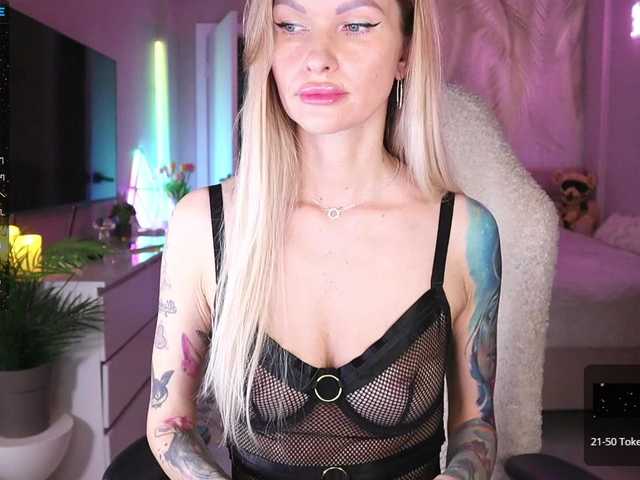 Break-me-Shake-me's BongaCams show and profile