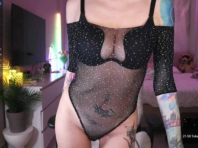 Break-me-Shake-me's BongaCams show and profile