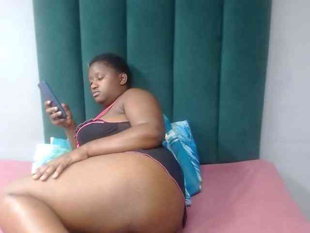 ChubbyBitch webcam