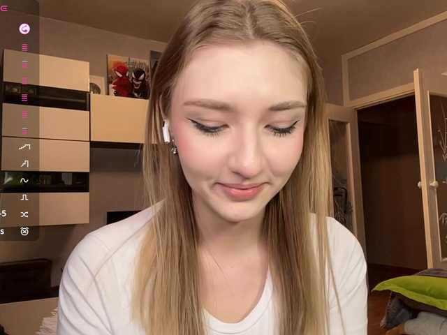 TyeshaDirksen's BongaCams show and profile