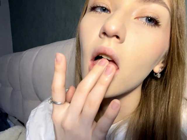 TyeshaDirksen's BongaCams show and profile