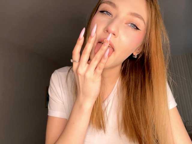 TyeshaDirksen's BongaCams show and profile