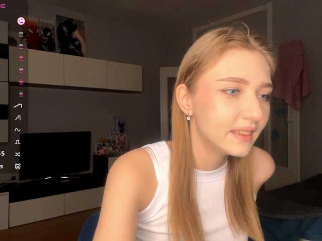 TyeshaDirksen's BongaCams show and profile