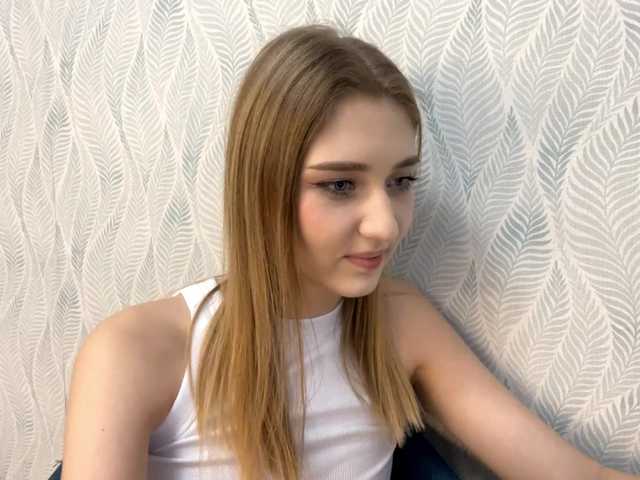 TyeshaDirksen's BongaCams show and profile