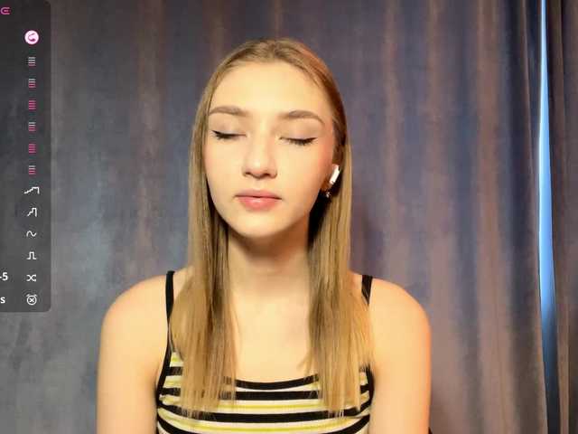 TyeshaDirksen's BongaCams show and profile