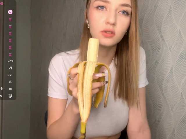 TyeshaDirksen's BongaCams show and profile