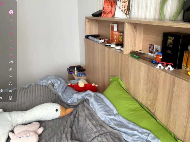 TyeshaDirksen live cam profile