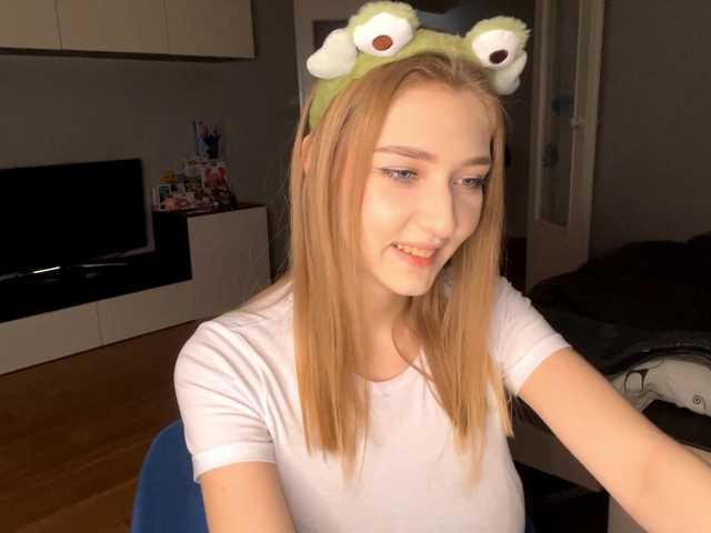 TyeshaDirksen's BongaCams show and profile