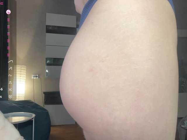 TyeshaDirksen's BongaCams show and profile