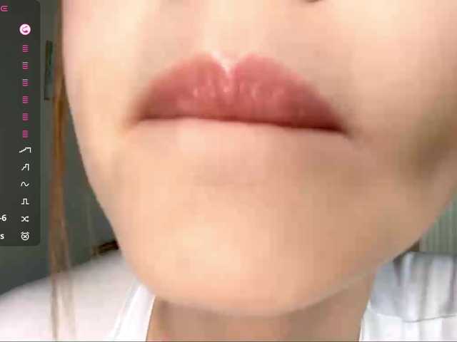 TyeshaDirksen's BongaCams show and profile