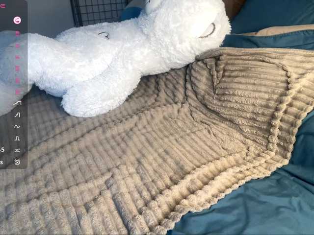 TyeshaDirksen's BongaCams show and profile