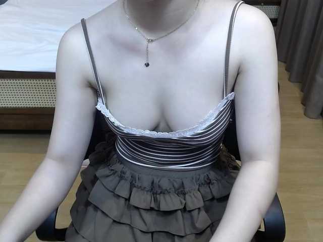 Erina1 webcam bongacams model stream image