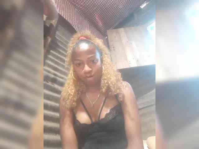 zoyadimasalong06 webcam