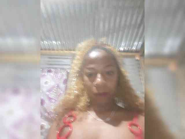 zoyadimasalong06 webcam