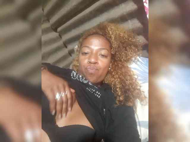 zoyadimasalong06 webcam