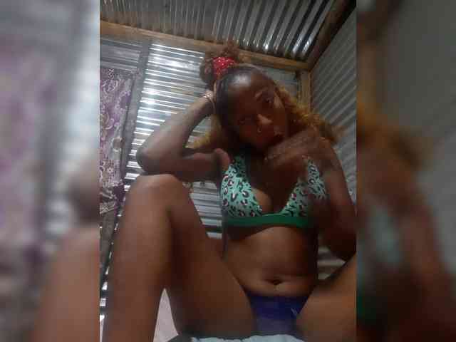 zoyadimasalong06 webcam