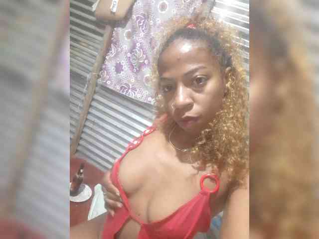 zoyadimasalong06 webcam