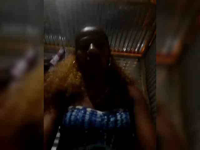 zoyadimasalong06 webcam